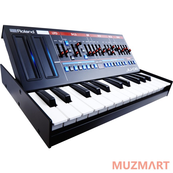 Roland JU-06 Синтезатор